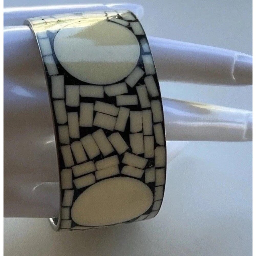 Vintage Domino Round Bangle Bracelet Chunky Cuff Brass Carved Sz 8